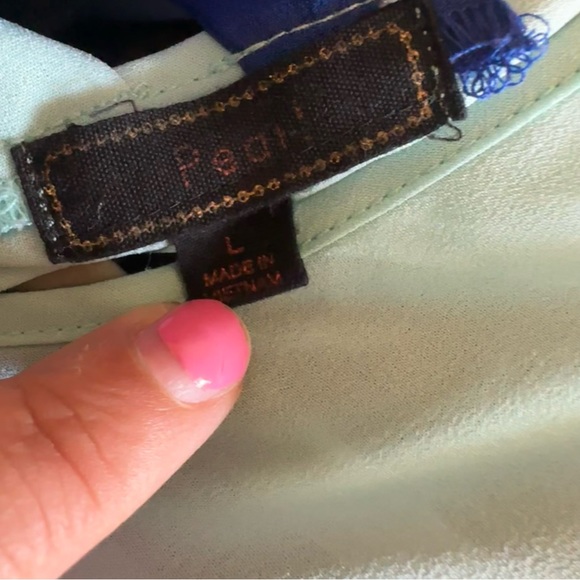 Blue Buttoned Tank - Picture 5 of 5